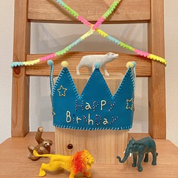 ベビークラウン マリンブルー バースデークラウン 王冠 手刺繍 合皮 エコレザー 誕生日プレゼント 1枚目の画像