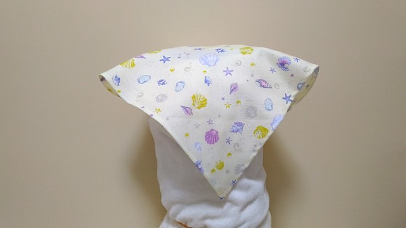 子供用三角巾　ゴム紐付　パール（クリーム色） 1枚目の画像