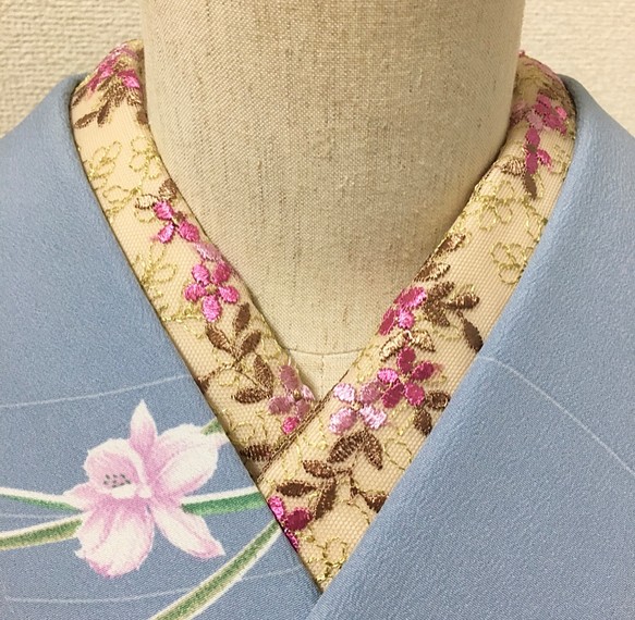 洗える刺繍半衿　フーシェピンクのお花 1枚目の画像