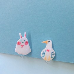 手繪插畫 兔子與鴨子 透明無痛耳夾 第1張的照片