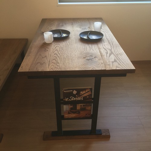 ヒノキ天然木で作ったサイドテーブル サイドテーブル 木材デザイン