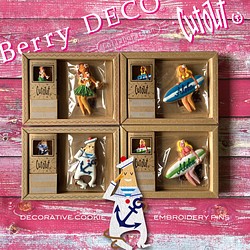 デコラティブクッキー「Berry DECO」＆「CUTOUT 3D EMBROIDERY PINS」コラボBOX 1枚目の画像