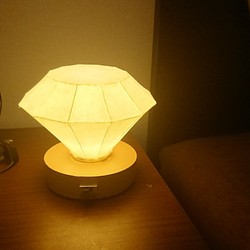 ダイヤモンド型和紙シェードナイトランプ 1枚目の画像