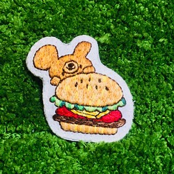 クマさんハンバーガーの刺繍ブローチ mix柄 1枚目の画像
