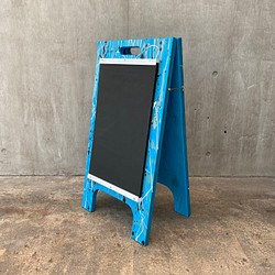 青いストリート立看板(板付)　24mm合板 (高さ82cm幅44cm) 1枚目の画像