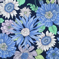 オックス生地 布【50×110cm】花柄 上品 落ち着いた色 綺麗 ブルー ラベンダー ネイビー 1枚目の画像