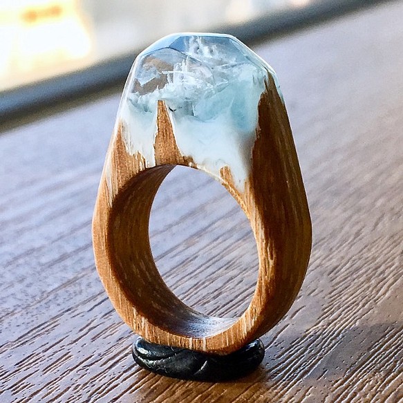 冬景色を閉じ込めた木の指輪 Crystal wood ring  <winter wonderland ~白銀の世界~> 1枚目の画像