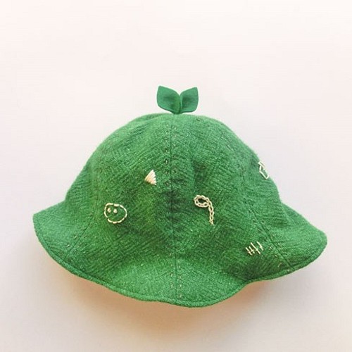 100%自然な葉っぱで作ってたHandmade Hat