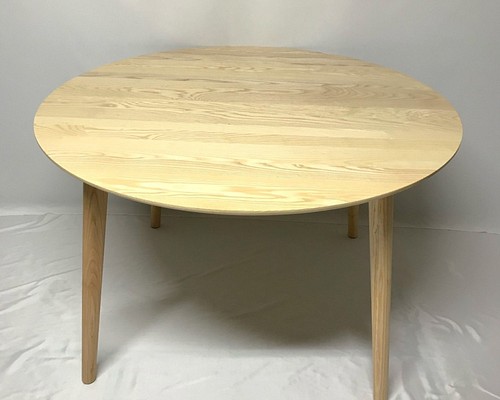 アウトドア テーブル/チェア オーダーメイド 職人手作り ラウンドテーブル ダイニングテーブル テーブル 机 天然木 木目 無垢材 木工 LR2018