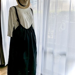 リネンの季節　2wayストラップスカート　ブラック 1枚目の画像