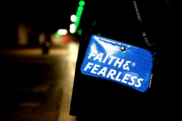 Faith& Fearless - STAR MINI_藍色 第1張的照片