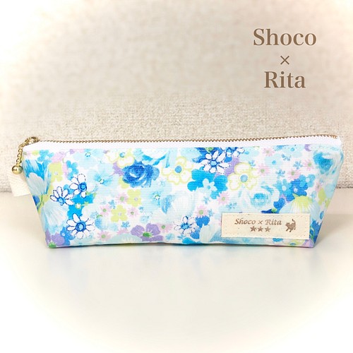 爽やかな花柄のペンケース 文房具 ステーショナリー Shoco Rita 通販 Creema クリーマ ハンドメイド 手作り クラフト作品の販売サイト