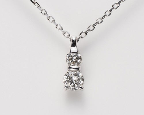 K10WG ”Snowman“ Diamond Pendant 40.0cm Dia 0.15ct