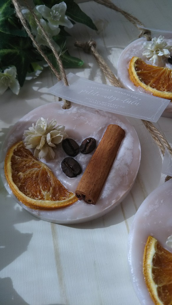 オレンジ＆コーヒーのバニラ香るアロマワックスサシェ 1枚目の画像