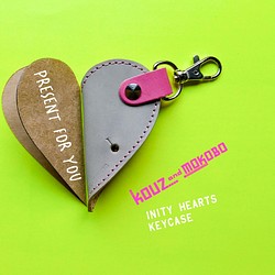 ▲ INITY 男款女款粉色“Ainity Hearts Key Case”作為鑰匙套（INK-HP-P） 第1張的照片