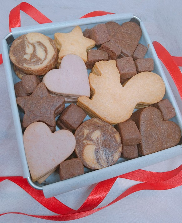 バレンタインクッキー缶 1枚目の画像