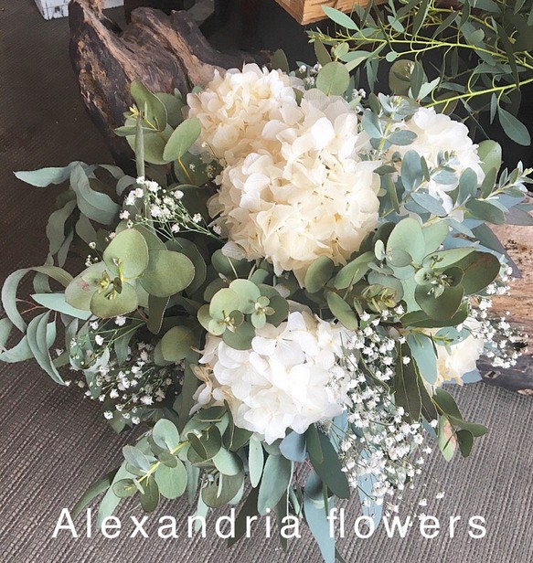 White hydrangea bouquet〜ホワイトあじさいのブーケ 1枚目の画像