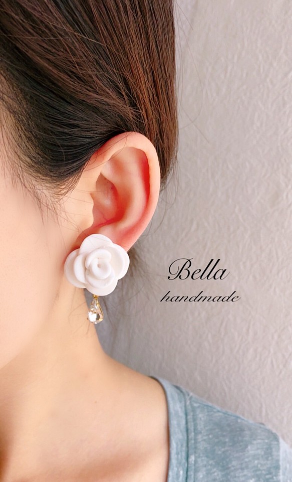 純白の白薔薇ピアス／イヤリング ピアス（その他） Bella 通販｜Creema