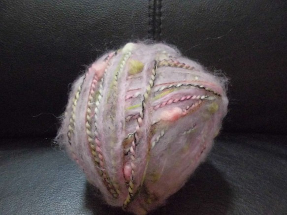 オリジナル変わり毛糸☆伊製毛糸とピンクモヘアの変わり糸♫ 1枚目の画像