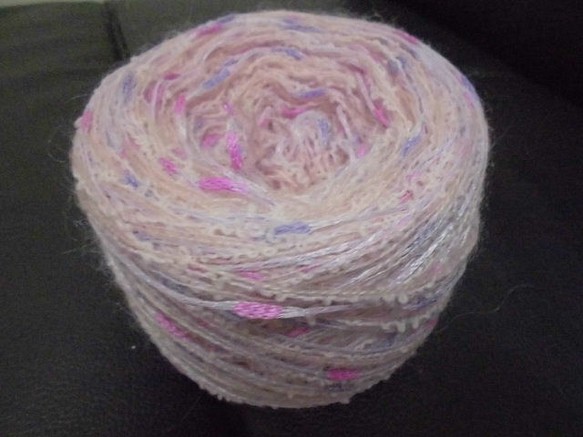 オリジナル毛糸＊2色のドットが可愛いピンク系♫ 1枚目の画像