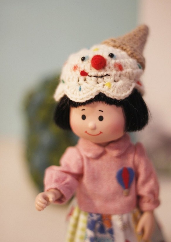 小頭娃尺寸手工編織冰淇淋娃帽(白色彩色點點款) 第1張的照片