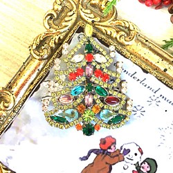 ヴィンテージチェコガラスのクリスマスツリーブローチ