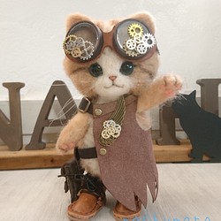 蒸汽朋克棕色白色貓毛氈飾品全身可移動貓毛絨娃娃雜貨 第1張的照片