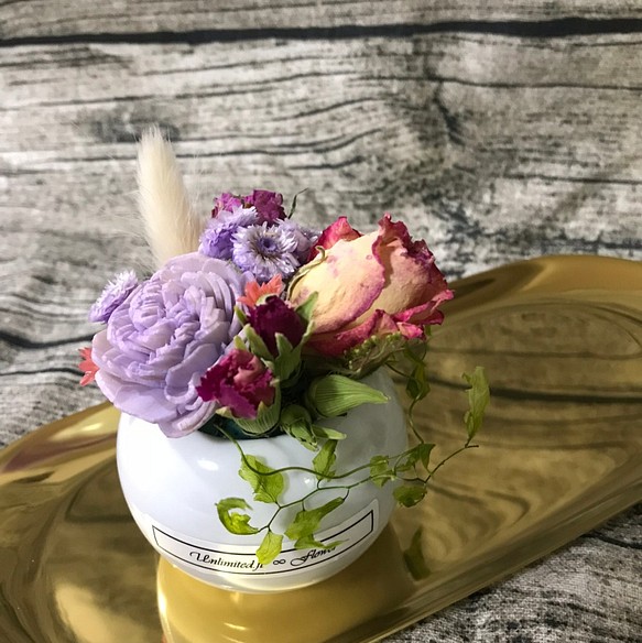 可愛蛋形陶瓷桌花 不雕花乾燥花擺飾 花禮 第1張的照片
