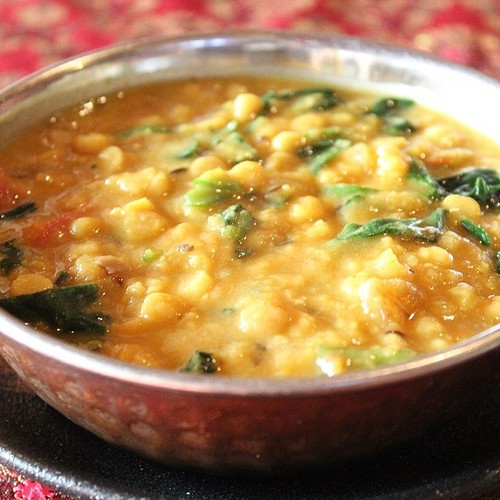 ダールパラック(豆とほうれん草のカレー） beans and spinach curry