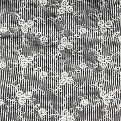 ⭐️SALE⭐️定形郵便送料無料／日本製ブラックストライプローズ刺繍生地　96×15cm Ｄ 1枚目の画像