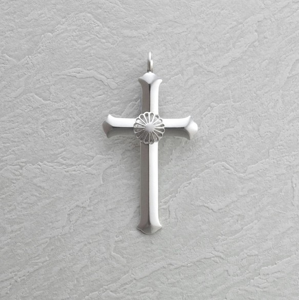 925 silver Jūmonji Cross Pendant with silver Kiku (s) lvcsac.com.pe