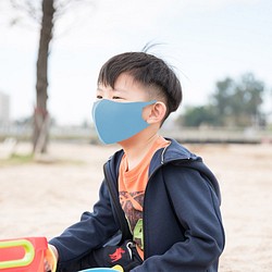 Prodigy│《孩童-藍》極致柔軟3D立體防曬透氣口罩 第1張的照片