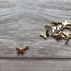 蝶々モチーフパーツ　10個セット(ゴールド) 1枚目の画像