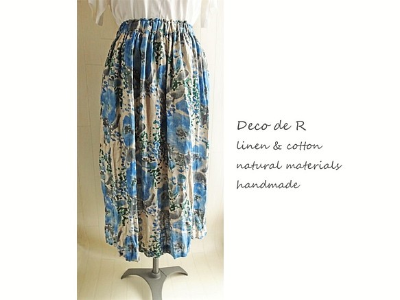 リネン　ダブルガーゼのギャザースカート　花ブルー　７４㎝丈 1枚目の画像