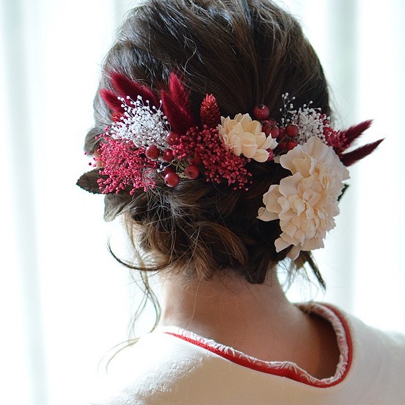 真っ赤な薔薇とかすみ草いっぱい髪飾り ヘッドドレス - ヘアアクセサリー