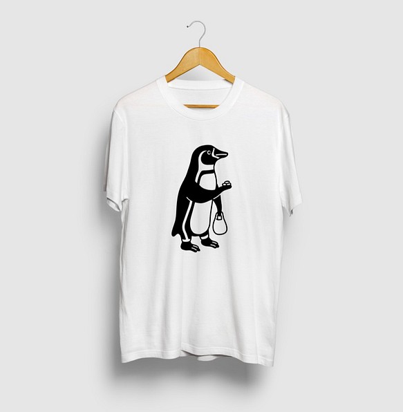 へんきん ペンギン 動物イラストtシャツ おもしろユニーク Tシャツ カットソー Kj 通販 Creema クリーマ ハンドメイド 手作り クラフト作品の販売サイト