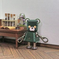 クマ型革ロボット レザベア (緑)暦堂 1枚目の画像