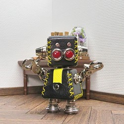 革で出来たロボットレザボット（黒×黄色）暦堂