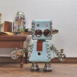 革で出来たロボット レザボット（チョコミント）暦堂 1枚目の画像