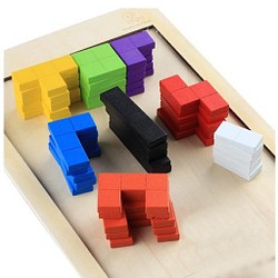 木製知育玩具・カラフル・テトリス・木製ブロックパズル・頭使います 1枚目の画像