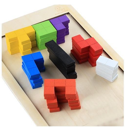 木製知育玩具・カラフル・テトリス・木製ブロックパズル・頭使います 1枚目の画像