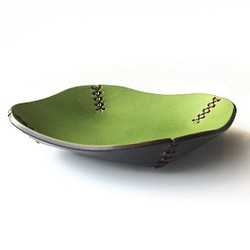 手工縫製和染色皮革碗（薄荷綠x巧克力色） 第1張的照片