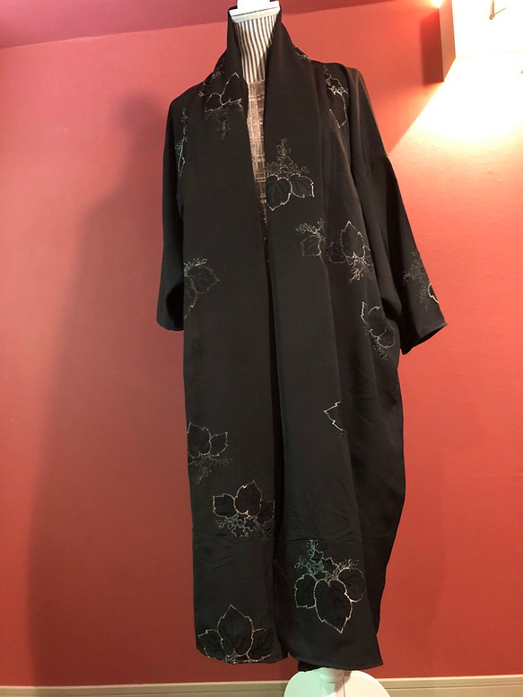 #盛岡工房着物リメイク 羽織から ロングドレスコーディガン こちらは売却済みで受注作成になります。 1枚目の画像
