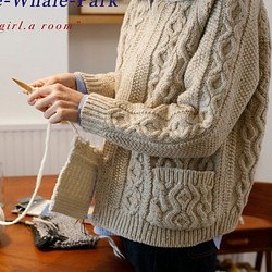 軽くて暖かなウールカーデ　ケーブル織ウールセーター　ウール混 1枚目の画像