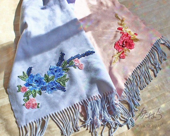 3way 花咲く刺繍マフラーストール　リバーシブル（ブルーｘピンク） 1枚目の画像