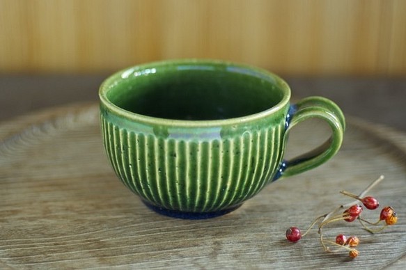 ティーカップ（緑釉/鎬） 1枚目の画像