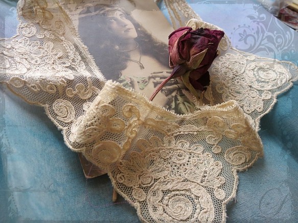 *♥*Antique Calais lace Handmade Lace Tea Cream*♥* 1枚目の画像