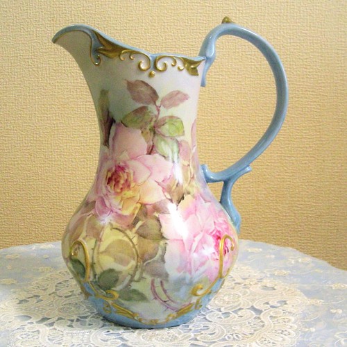 手描き上絵付♡hand painted rose pitcher (水差し）高さ27㎝ 一輪挿し ...