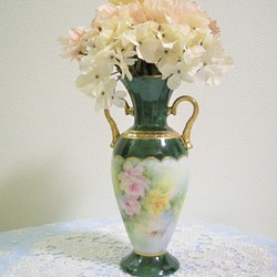 手描き上絵付♡花瓶（薔薇）横10㎝高さ20㎝ 1枚目の画像