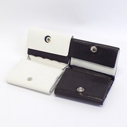 組み立て式三つ折り財布/白×黒/レザー革/ギフト/コンビ/epoquesewn/ 1枚目の画像
